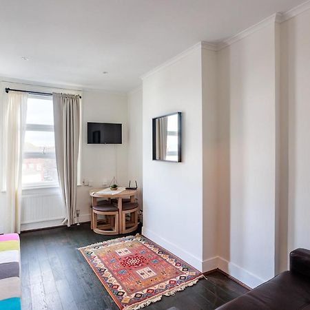 Entire Luxurious Flat Sleeps 4 Persons Lejlighed London Eksteriør billede